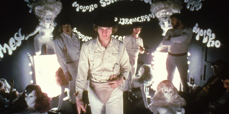 Tarde de Perros presenta <br />LA NARANJA MECÁNICA